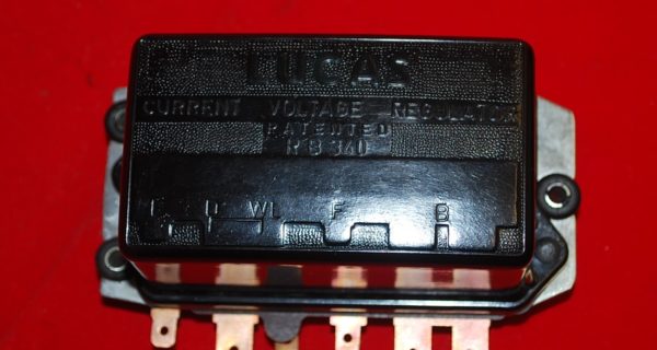 RH9196 NOS Lucas RB340 Voltage Regulator