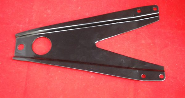 UR1938 Power Steering Ram Mounting Bracket