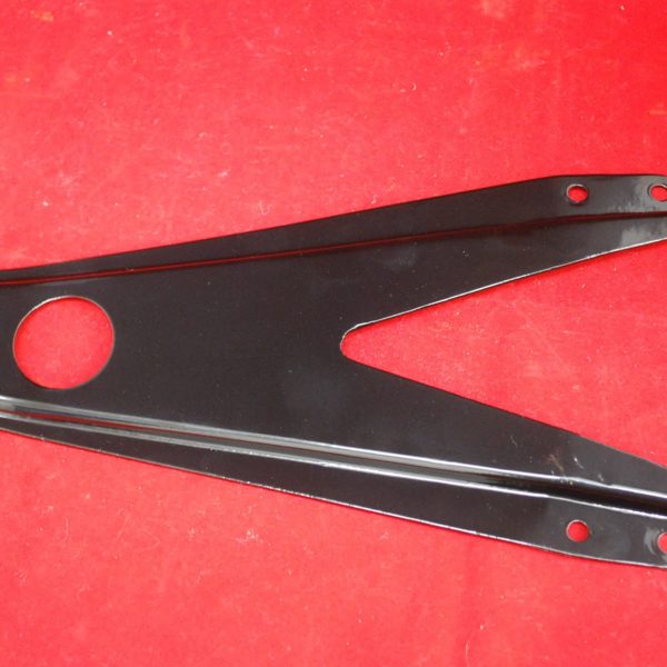 UR1938 Power Steering Ram Mounting Bracket