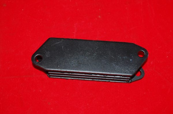 UR4639  V8 Engine Mount (Rear)