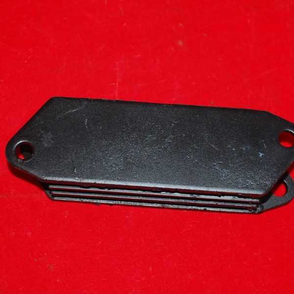 UR4639  V8 Engine Mount (Rear)