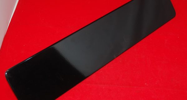 UD1455 License Plate Plinth Silver Cloud