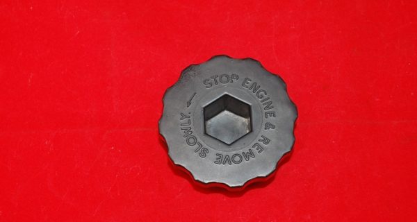 UE3071 Radiator/Coolant Cap-Used